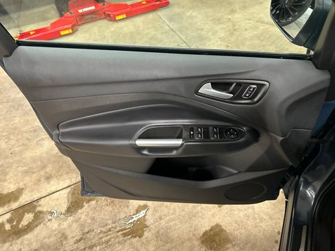 Used 2019 Ford Escape SE AWD/4WD image 15
