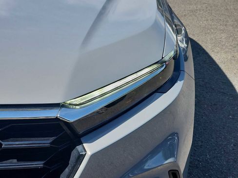 Used 2023 Honda CR-V EX image 9