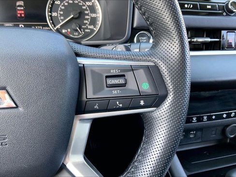 Used 2025 Mitsubishi Outlander SE AWD/4WD image 18