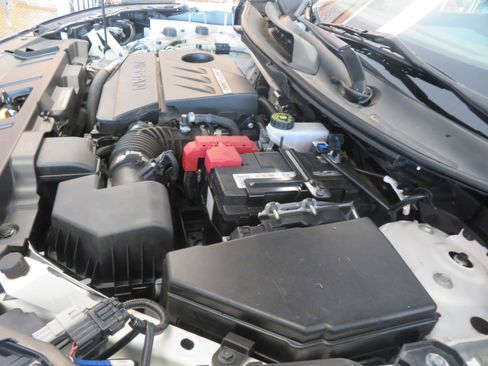 Used 2022 Nissan Rogue SV w/ SV Premium Package image 62