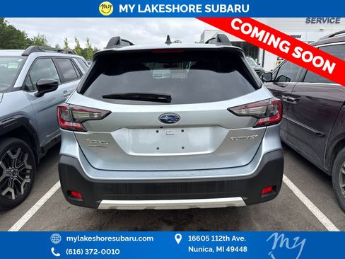 Certified 2025 Subaru Outback Limited AWD/4WD image 5