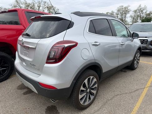 Used 2022 Buick Encore Preferred w/ Safety Package II AWD/4WD image 2