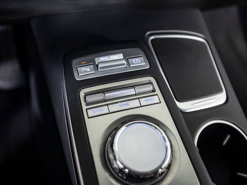 Used 2025 Genesis GV70 2.5T AWD/4WD image 33