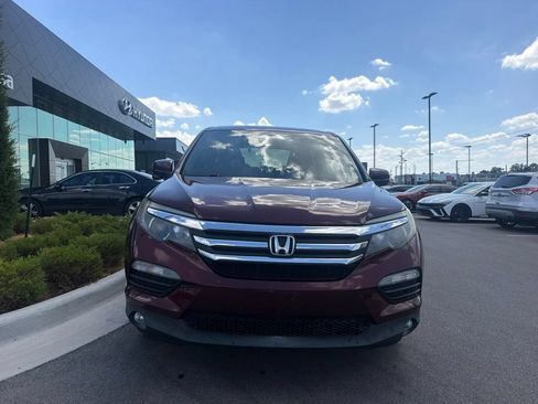 Used 2018 Honda Pilot EX image 2