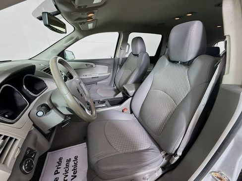 Used 2009 Chevrolet Traverse LT FWD image 21