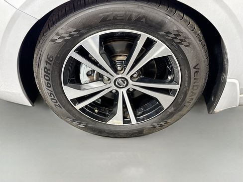 Used 2020 Nissan Sentra SV FWD image 38
