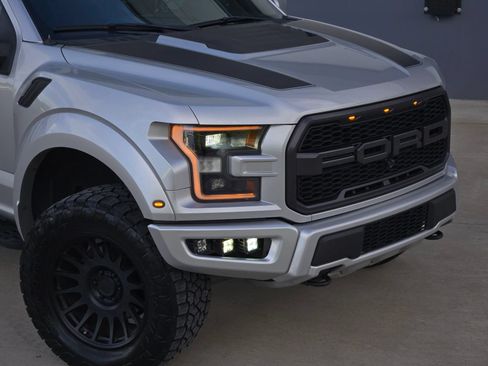 Used 2019 Ford F150 Raptor w/ Equipment Group 802A Luxury AWD/4WD image 36