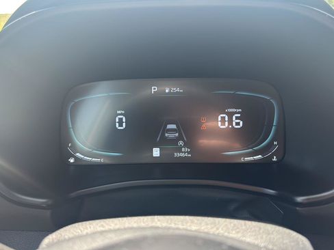 Used 2025 Kia Soul LX w/ LX Technology Package FWD image 14