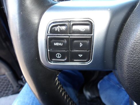 Used 2015 Jeep Wrangler Unlimited Rubicon AWD/4WD image 15