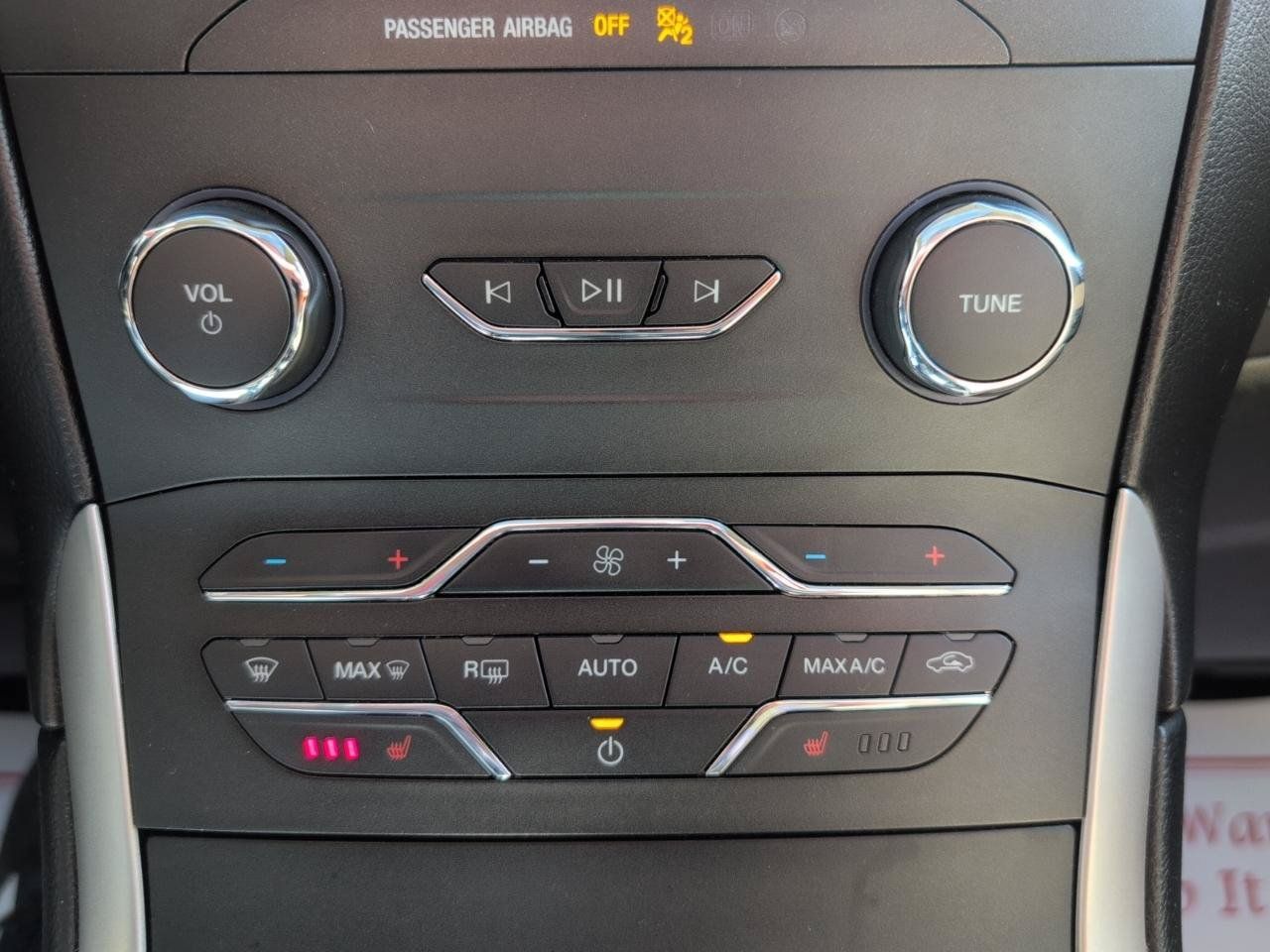 Used 2019 Ford Edge SEL w/ Equipment Group 201A AWD/4WD image 24