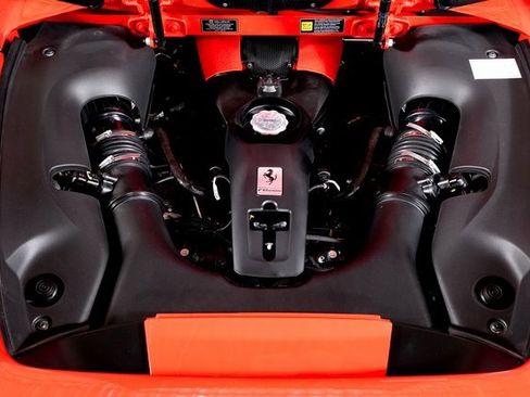 Used 2023 Ferrari F8 Tributo image 9