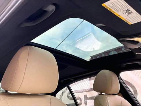 Used 2019 BMW 530i image 13