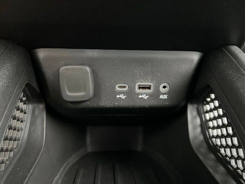 Used 2023 Chevrolet TrailBlazer LT FWD image 18