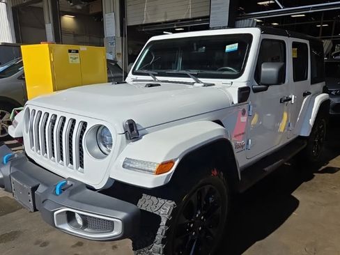 Used 2023 Jeep Wrangler Unlimited Sahara w/ Cold Weather Group AWD/4WD image 1