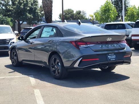 New 2026 Hyundai Elantra Sport FWD image 28