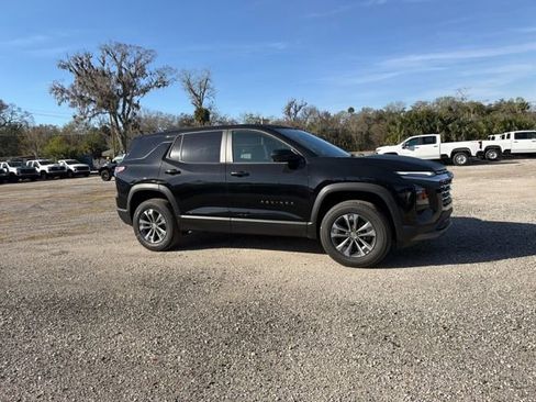 New 2026 Chevrolet Equinox LT w/ Safety and Technology Package FWD image 17