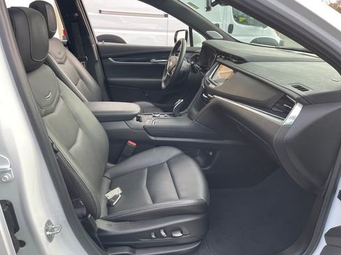 Used 2025 Cadillac XT5 Premium Luxury image 46