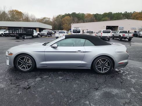 Used 2021 Ford Mustang Premium image 2