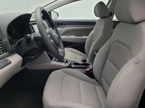 Used 2017 Hyundai Elantra SE image 17
