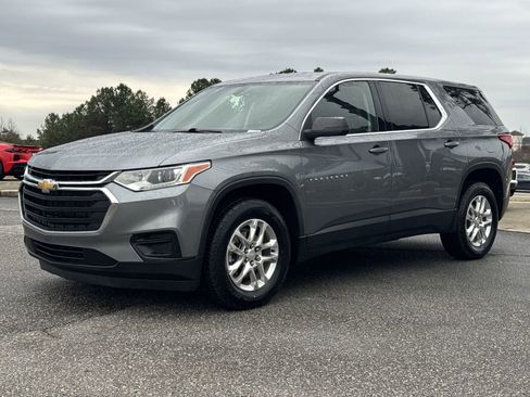 Used 2021 Chevrolet Traverse LS image 5