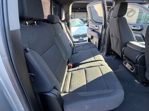 Used 2025 GMC Sierra 1500 SLE w/ Preferred Package RWD image 19