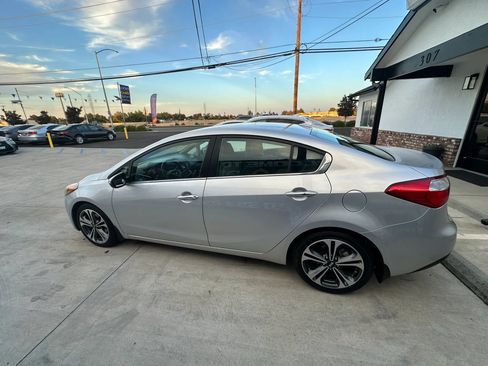 Used 2015 Kia Forte EX w/ UVO Package W/17" Alloys FWD image 17
