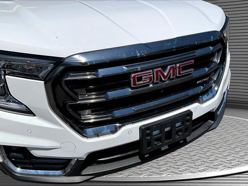 Used 2024 GMC Terrain AT4 w/ Infotainment Package II AWD/4WD image 23