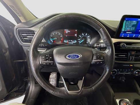 Used 2020 Ford Escape SEL image 13
