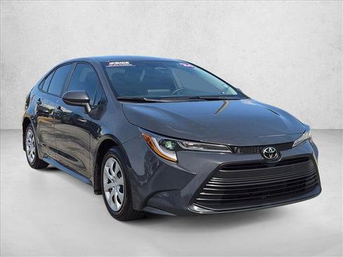 Used 2024 Toyota Corolla LE FWD image 3