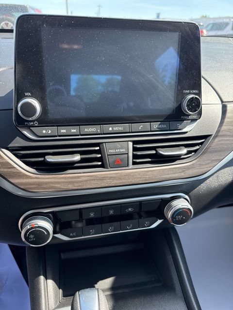 Used 2025 Nissan Altima 2.5 SV FWD image 18