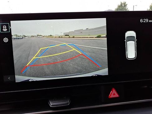 Used 2025 Kia Carnival EX FWD image 33