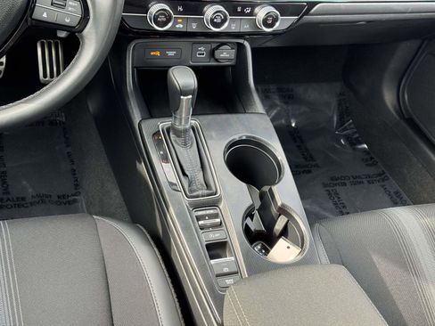 Used 2023 Honda Civic Sport image 5