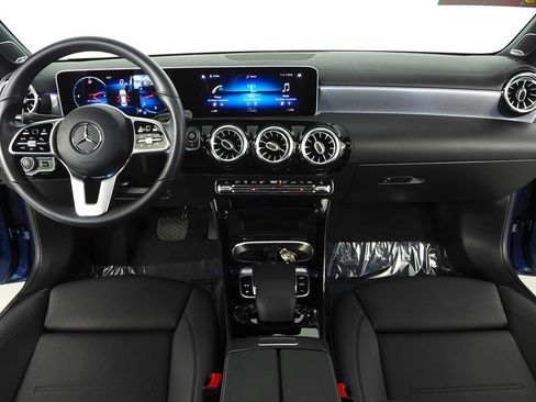 Used 2020 Mercedes-Benz CLA 250 image 24