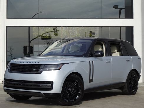 Used 2023 Land Rover Range Rover Long Wheelbase SE AWD/4WD image 12
