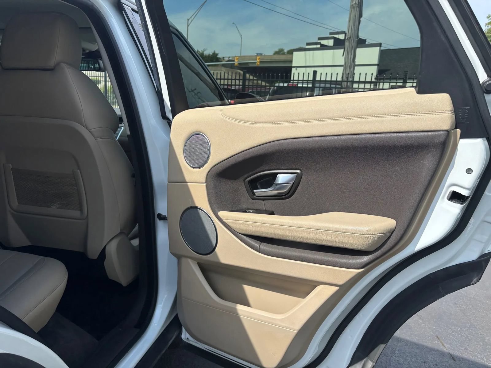 Used 2019 Land Rover Range Rover Evoque SE Premium AWD/4WD image 22