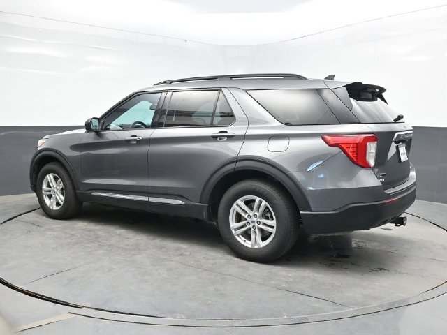 Used 2023 Ford Explorer XLT AWD/4WD image 4