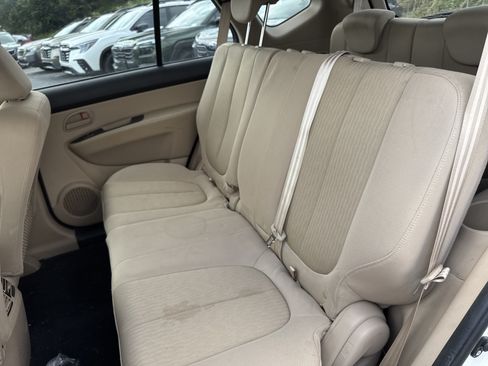 Used 2009 Kia Rondo LX FWD image 21