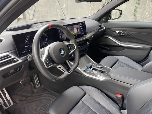 Used 2025 BMW M340i w/ Premium Package RWD image 4