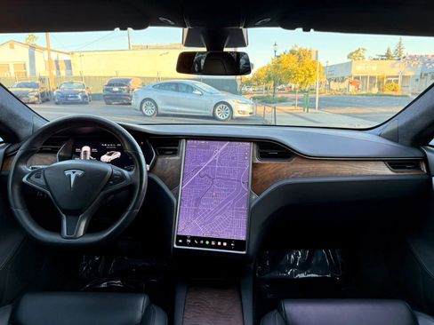 Used 2020 Tesla Model S Long Range Plus AWD/4WD image 10