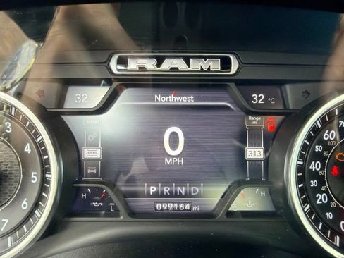 Used 2019 RAM 1500 Big Horn AWD/4WD image 14