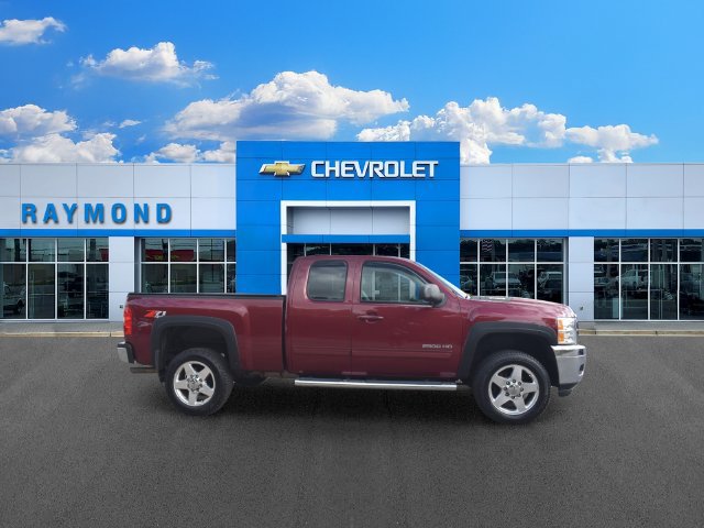 Used 2013 Chevrolet Silverado 2500 LTZ w/ LTZ Plus Package AWD/4WD image 2
