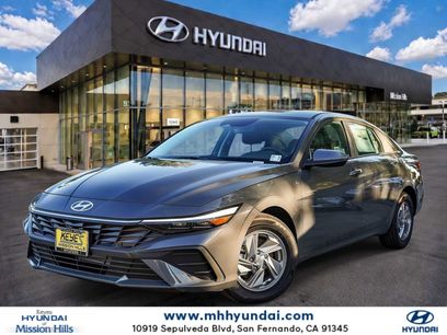New 2026 Hyundai Elantra SE