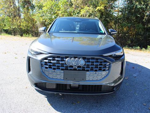 Used 2025 Audi Q5 Premium Plus w/ Premium Plus AWD/4WD image 4