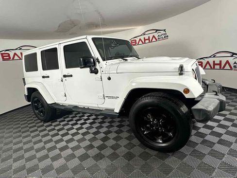 Used 2015 Jeep Wrangler Unlimited Sahara AWD/4WD image 12