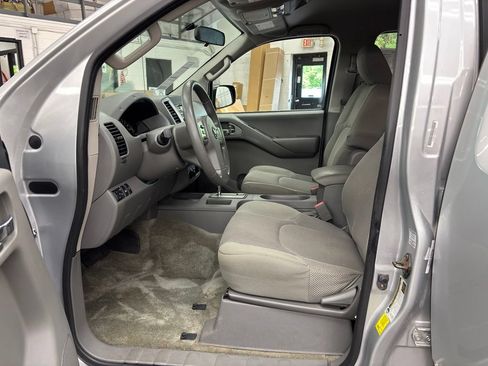 Used 2014 Nissan Frontier SV AWD/4WD image 14