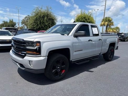 Used 2018 Chevrolet Silverado 1500 LT w/ Redline Edition AWD/4WD image 3
