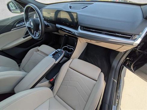 Used 2025 BMW X2 xDrive28i image 23