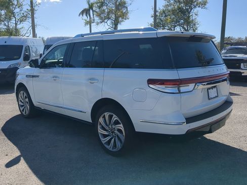 Used 2023 Lincoln Navigator Reserve image 7