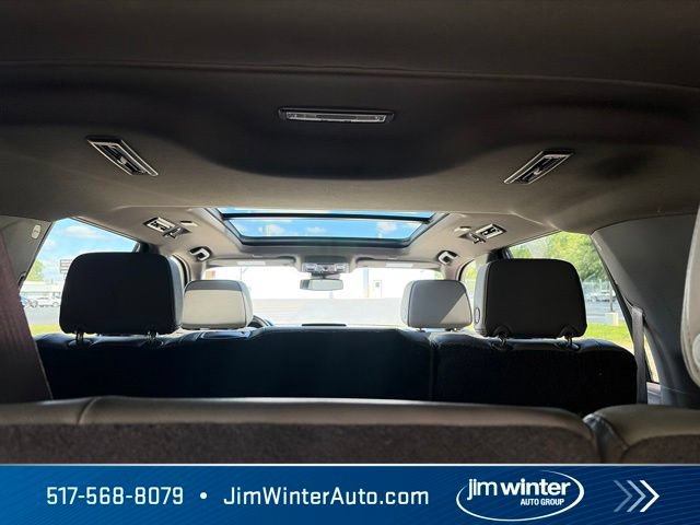 Used 2023 GMC Yukon XL SLT w/ SLT Premium Package AWD/4WD image 21