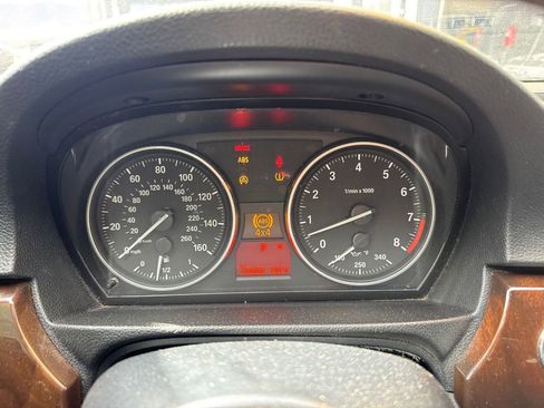 Used 2011 BMW 335i xDrive Coupe image 22